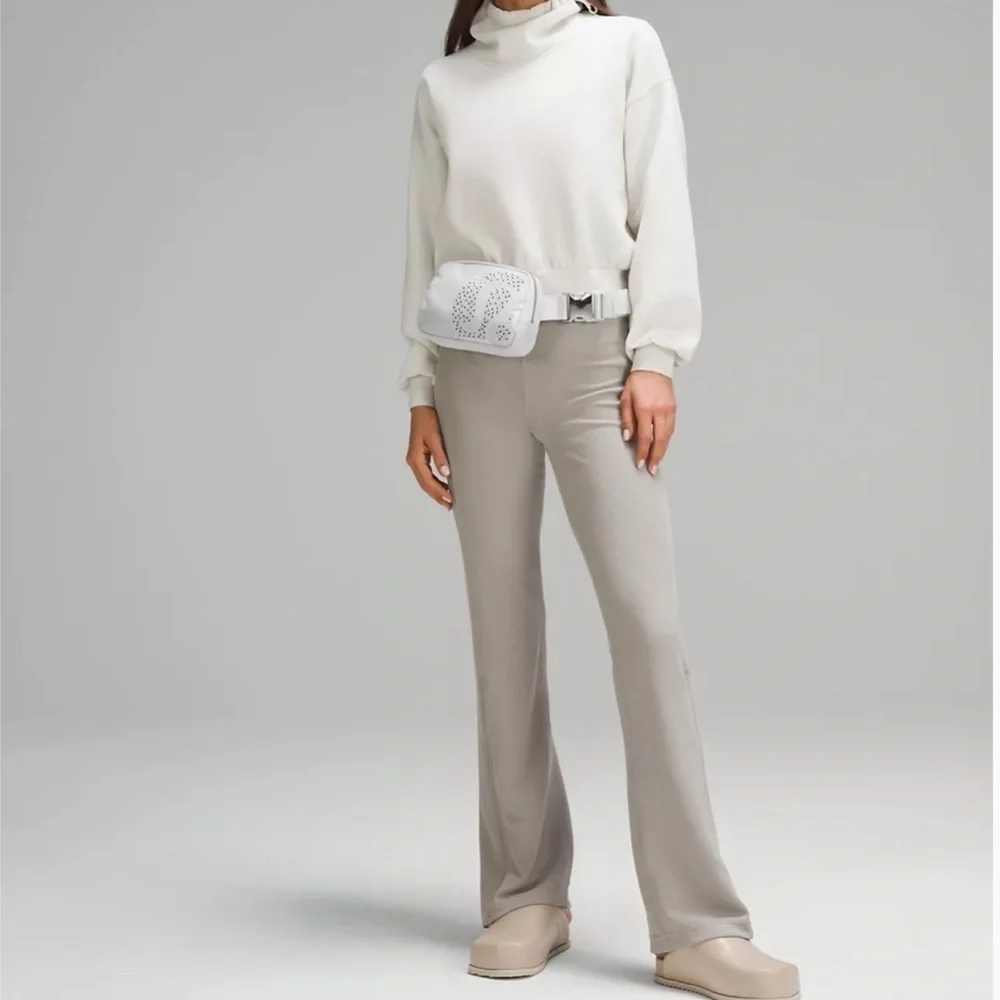 Lululemon 1L Vapor White with Studded Logo Everywhere Belt Bag BRAND NEW